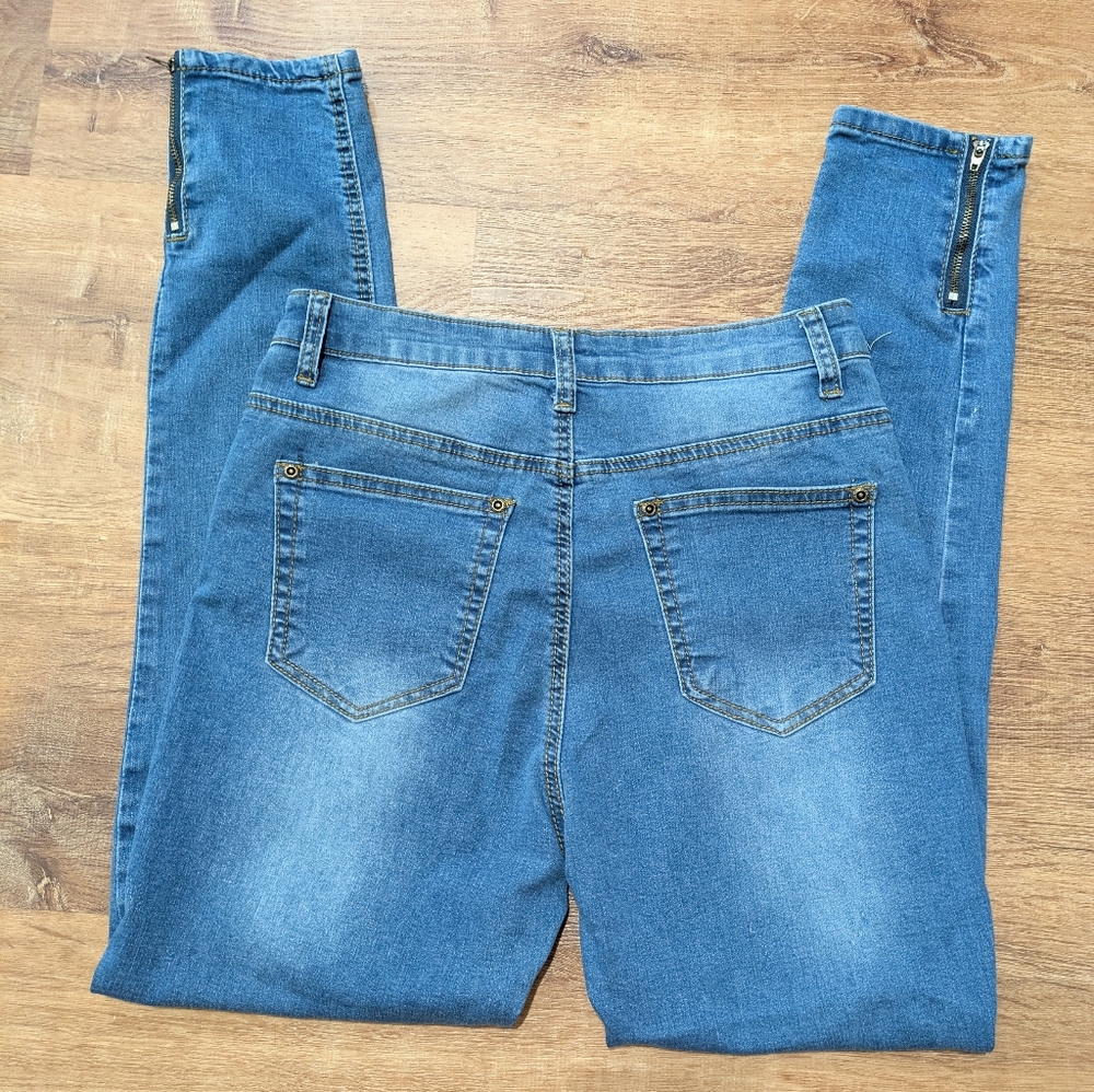 PrettyLittleThing Women's Skinny Blue Jeans Size 10